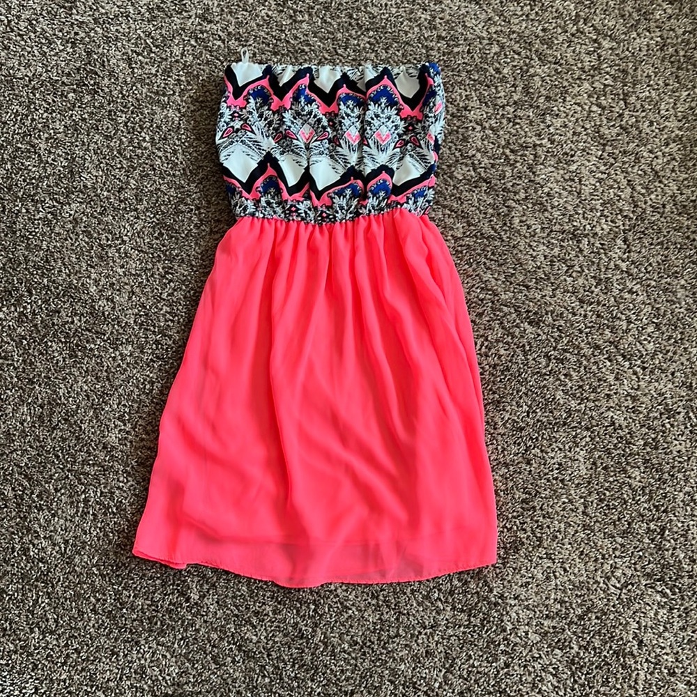 Day trip, small, strapless neon pink dress